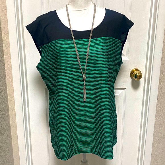 Calvin Klein Tops - Calvin Klein green and black sleeveless top